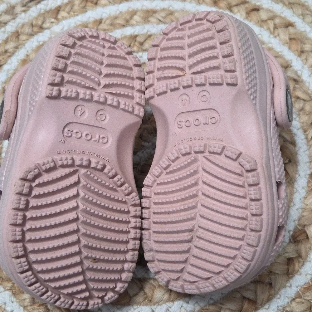 Crocs Kids Classic Clog In Pink, Size 4 childs